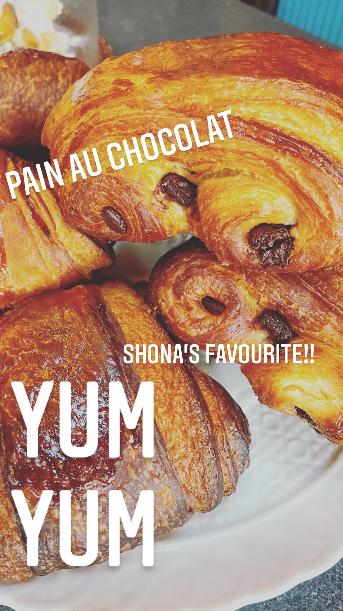 PAIN AU CHOCOLATE